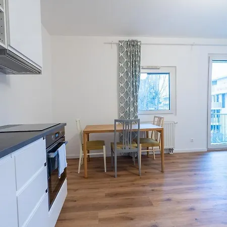 Noor With Balcony Lend Parking Option Apartman