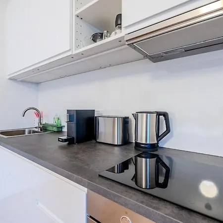 Noor With Balcony Lend Parking Option Graz