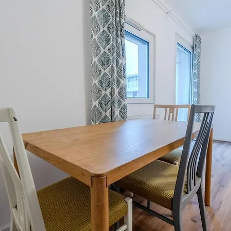 Noor With Balcony Lend Parking Option Apartman *